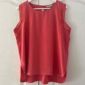 Nutmeg coral coloured top with pretty sleeve detail SIZE US 12